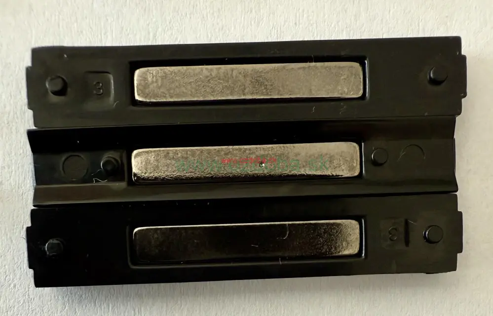 NOSIČ VYZNAMENANÍ PRE 1 AŽ 9 STUŽIEK